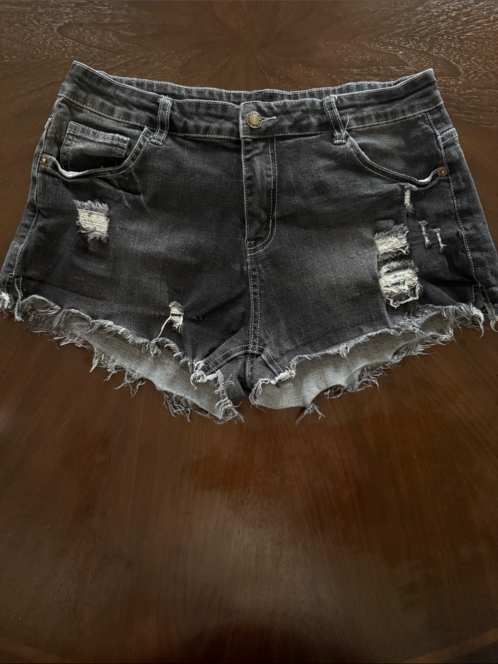 Mid-Rise Stretchy Cut Off Frayed Denim Shorts- Pebble Grey